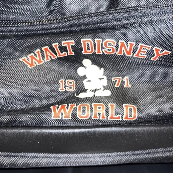 World Disney duffle bag - Picture 2 of 7